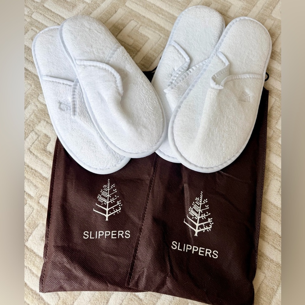 Four Seasons slippers 2 Pack
